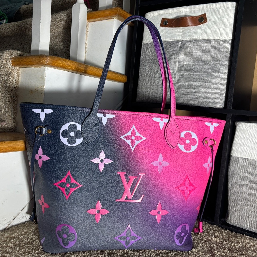 Louis Vuitton Pink to Purple Ombre Monogram Neverfull Tote - Picture 2 of 10
